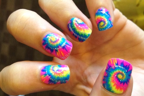 Colorful Spiral Design Flower Nail Art