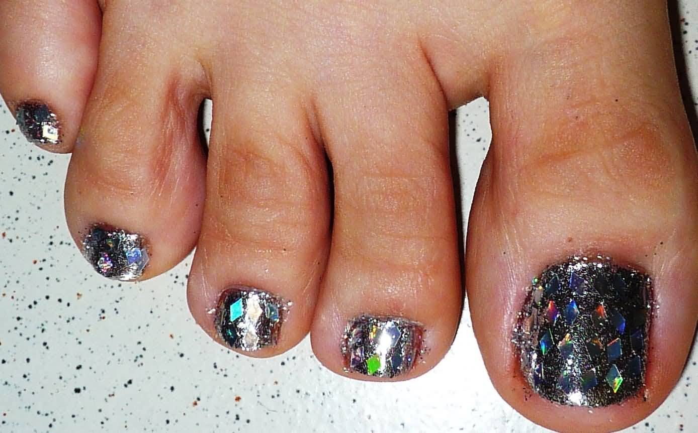 Diamond Glitter And Silver Toe Nail Art Design