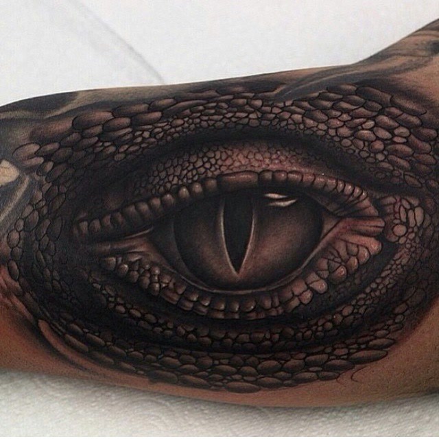 Fantastic 3D Grey Reptile Eye Tattoo