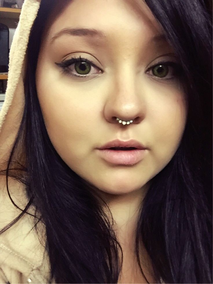 24 Beautiful Septum Piercing Pictures For Girls