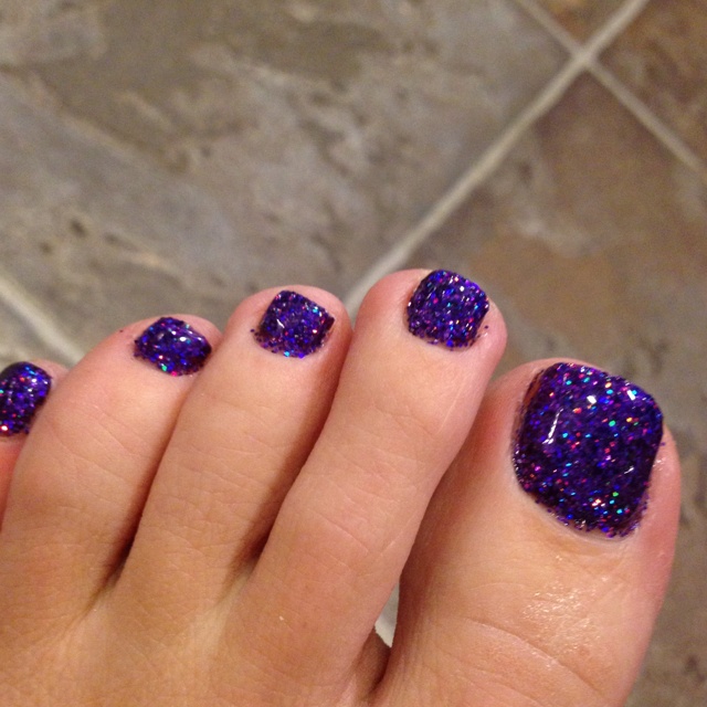 Purple Glitter Gel Toe Nail Art Design