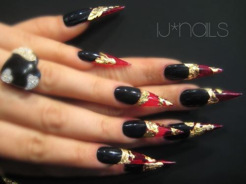 Red And Black Stiletto Nail Art