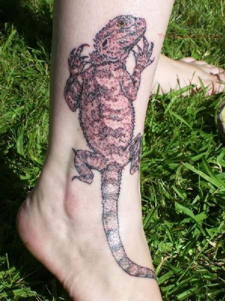 Simple Reptile Lizard Tattoo On Ankle