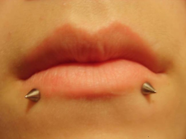 Snake Bites Piercing With Spike Silver Studs