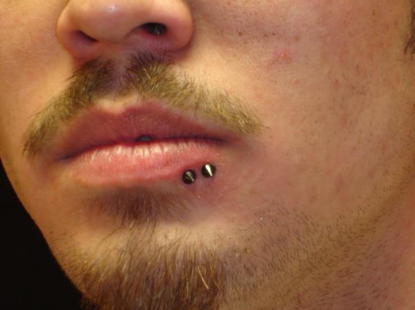 Spider Bite Piercing With Spike Studs For Men