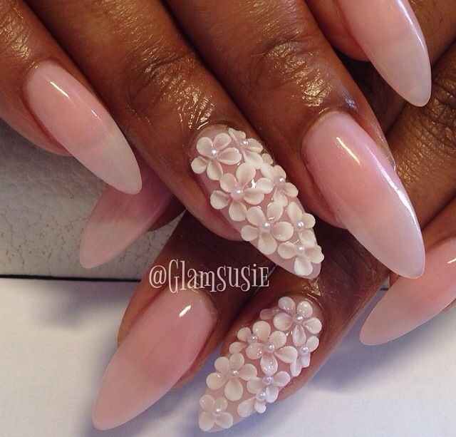 White 3D Accent Acrylic Flowers Nail Art