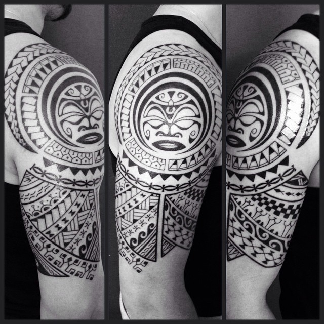 Amazing Samoan Tribal Tattoo On Right Half Sleeve