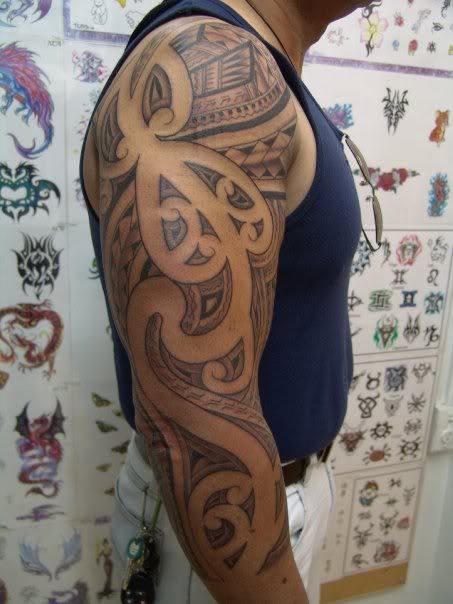 Awesome Samoan Tattoo On Right Sleeve