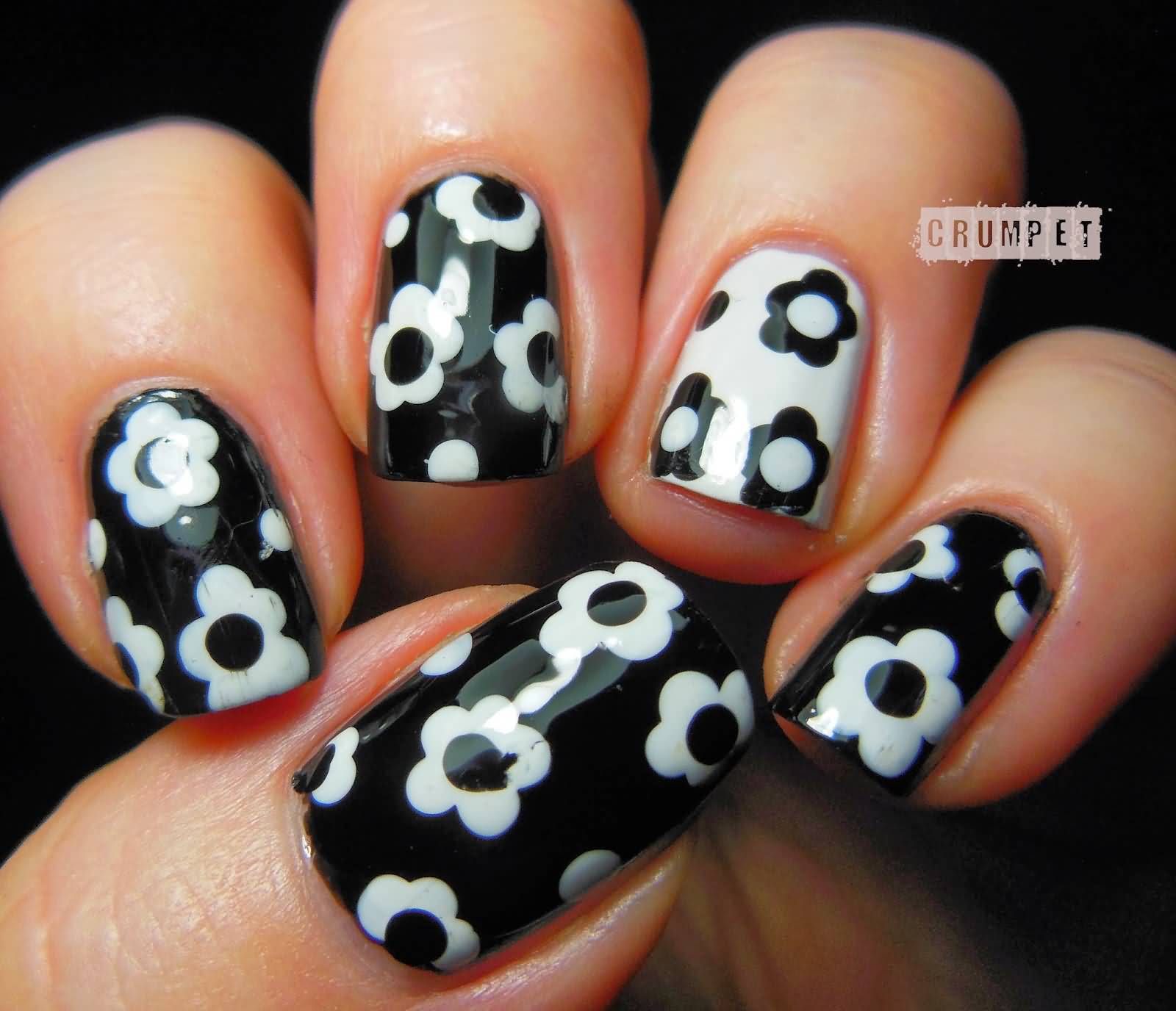 Black And White Floral Design Glossy Nail Art