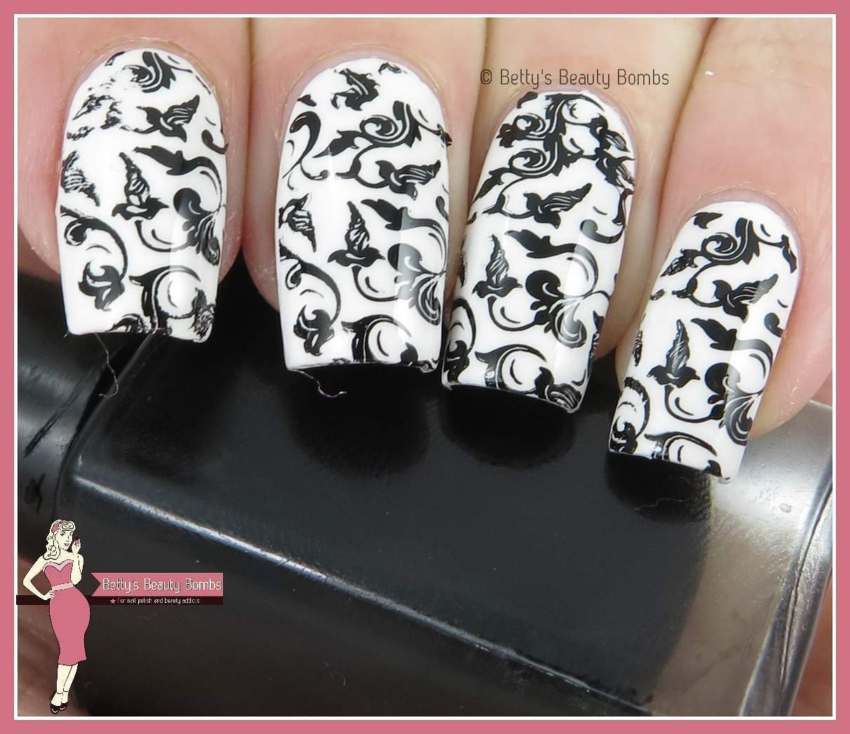 Black And White Floral Design Nail Art Idea