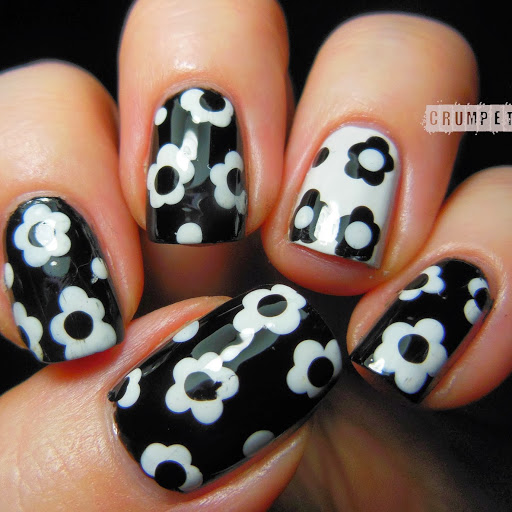 Black And White Glossy Flowers Nail Art Design Idea