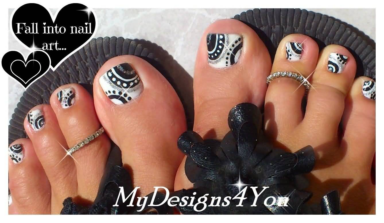 Black And White Toe Nail Art Design Idea