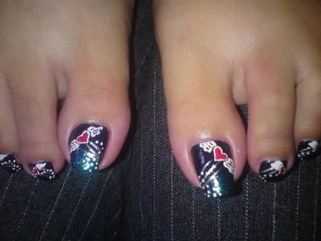 Black Toe Nails With Pink Heart Nail Art