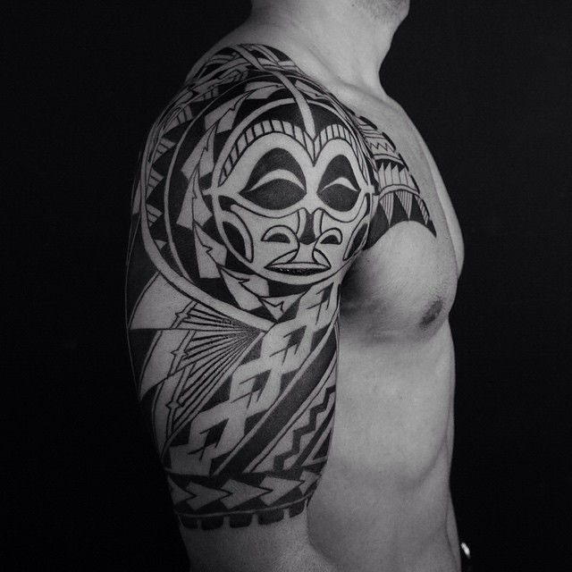 Black Tribal Samoan Tattoo On Right Half Sleeve For Men