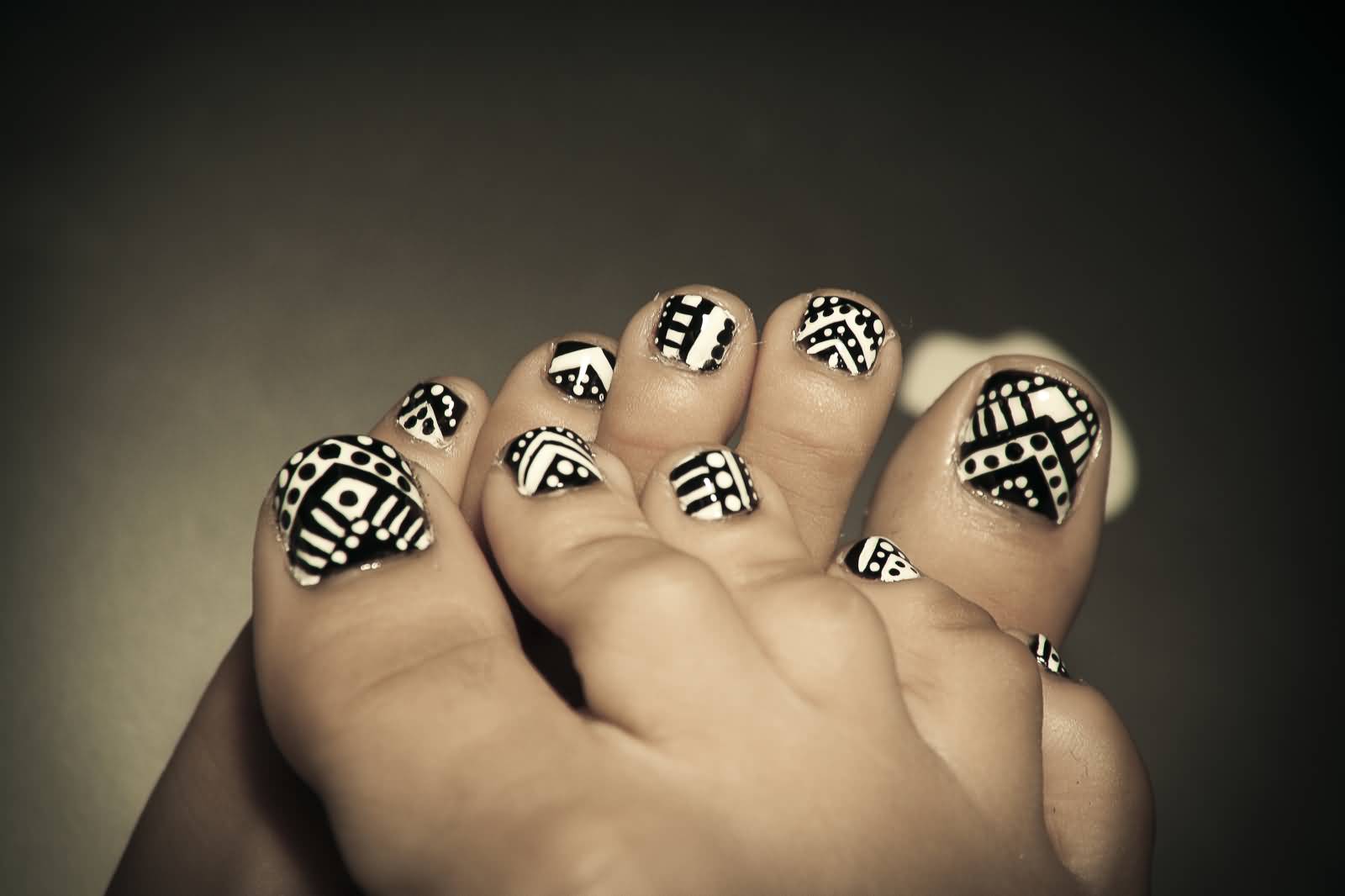 Black And White Tribal Pattern Toe Nail Art Design Idea