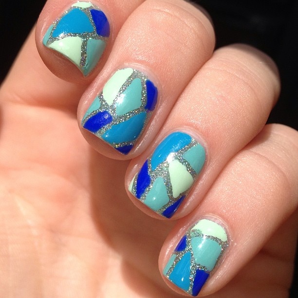 Blue Mosaic Glitter Nail Art Design Idea