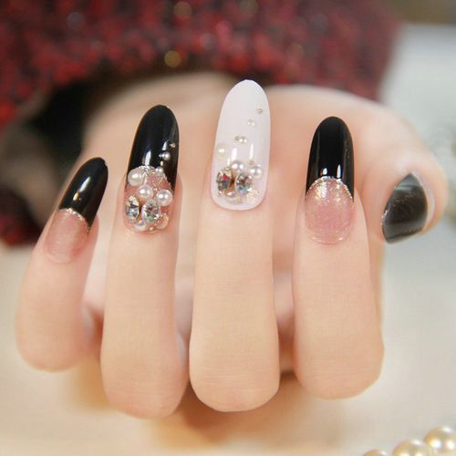 Cool Black And White Nails With Pearls Design Idea