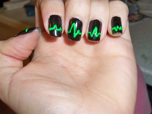 Green Acrylic Heartbeat Nail Art
