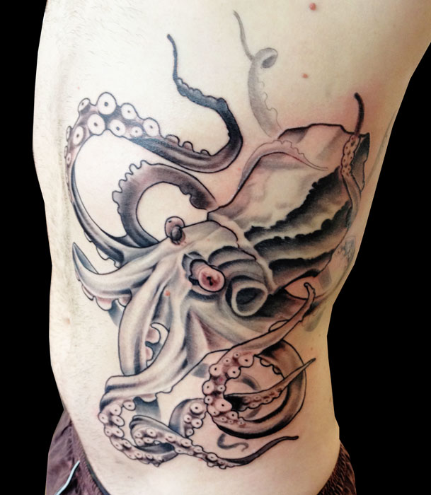 Impressive Sea Creature Octopus Side Rib Tattoo