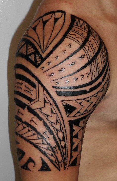 Nice Samoan Tribal Tattoo On Right Shoulder