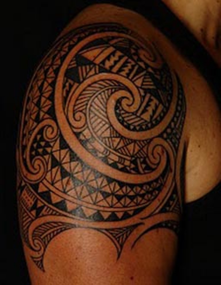 Samoan Right Shoulder Tattoo For Men