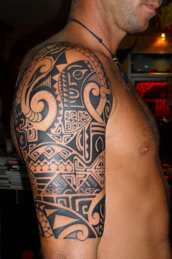 Samoan Tribal Tattoo On Right Half Sleeve For Men