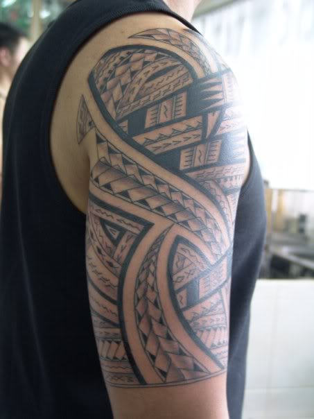 Samoan Tribal Tattoo On Right Shoulder