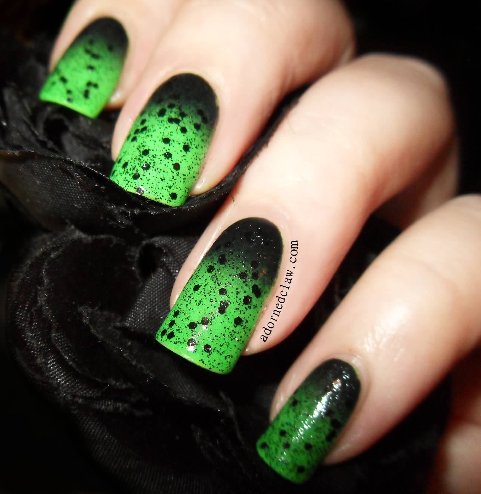 Black And Green Gradient Halloween Nail Art
