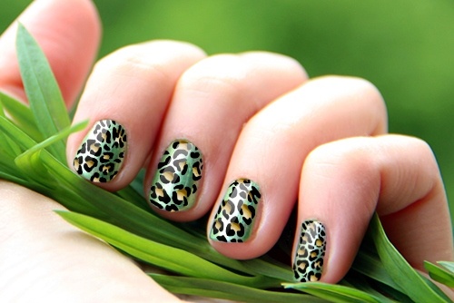 Gold And Green Leopard Print Nail Art