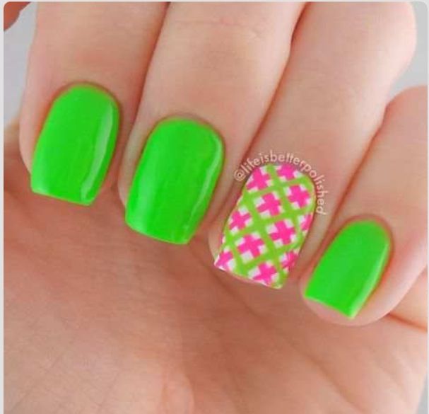Green And Pink Stripes Net Design Nail Art