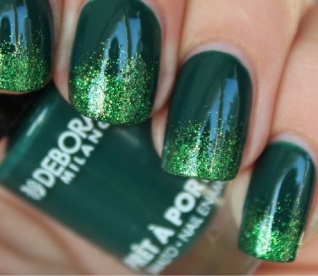 Green Glitter Tip Nail Art Design Idea