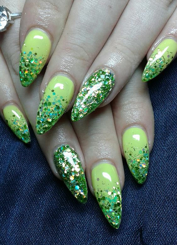 Green Glitter Nail Art Idea