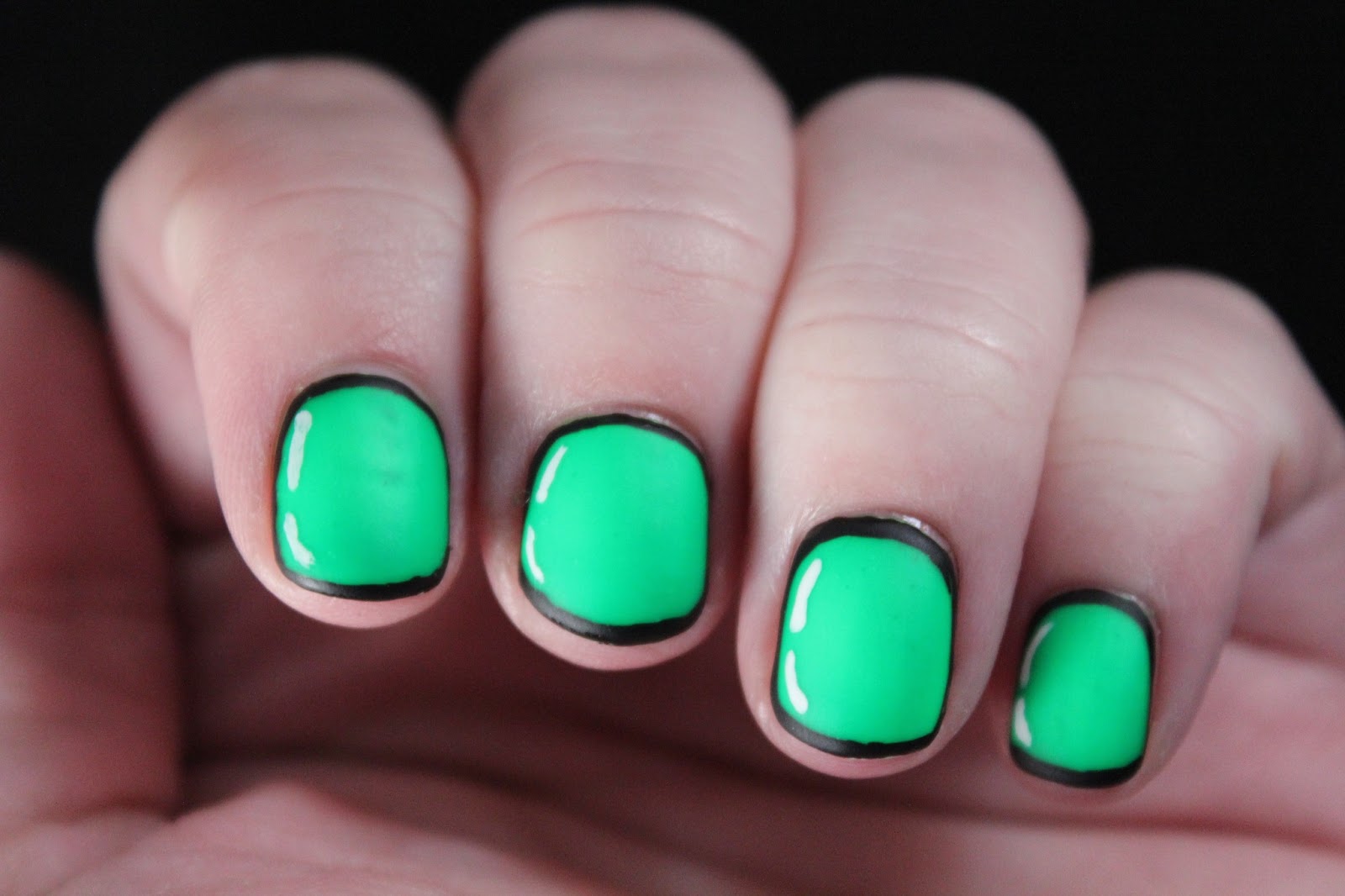 Green Nails With Black Outline Design