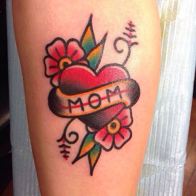 Love Mom Traditional Tattoo On Forearm
