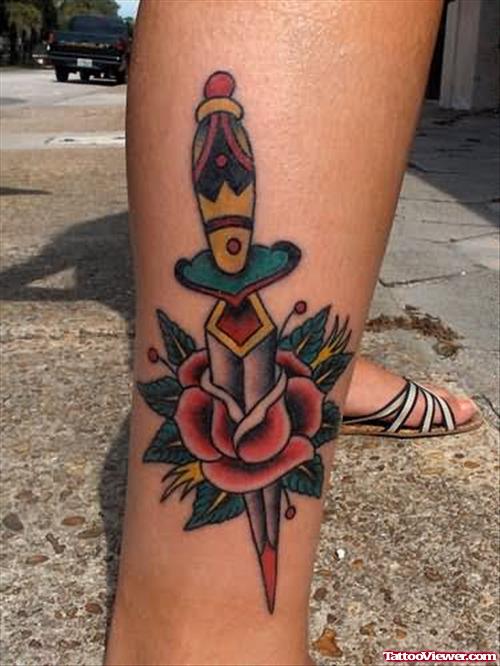 Lovely Traditional Dagger Tattoo On Leg