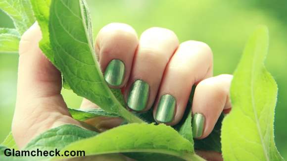 Metallic Green Nail Art Design Idea