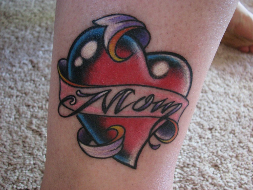 Mom Heart Tattoo On Right Leg