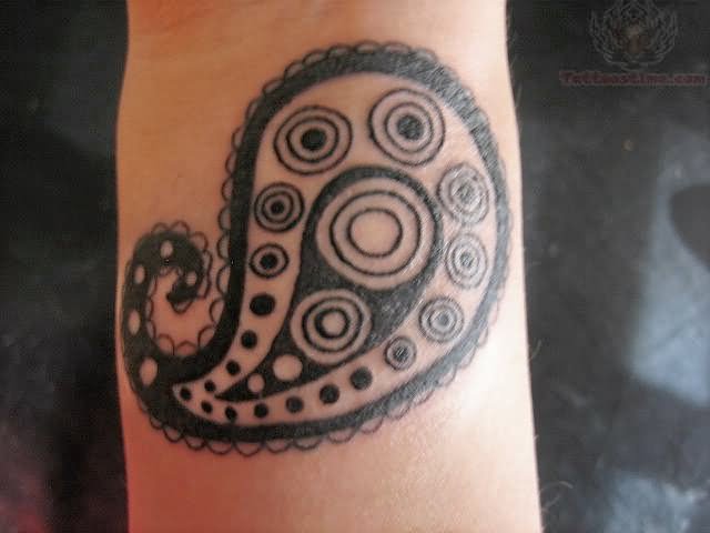 Nice Paisley Pattern Tattoo