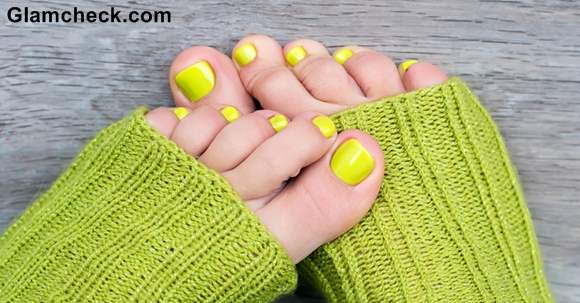 Simple Green Nail Art For Toe Nails