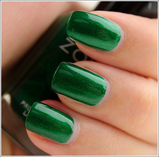 Simple Green Nail Art