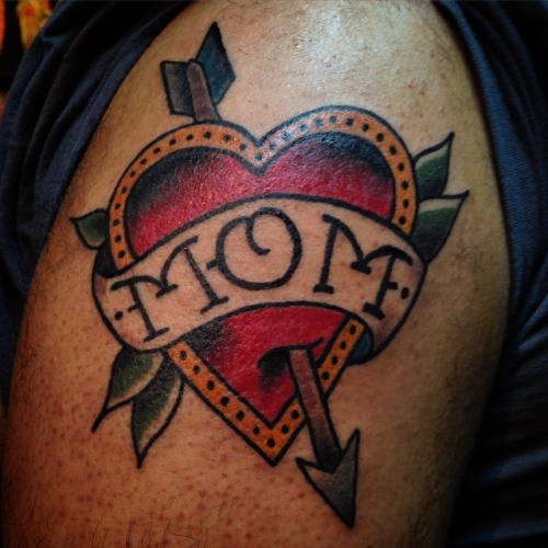 Simple Hurt Mom Heart Traditional Tattoo On Shoulder