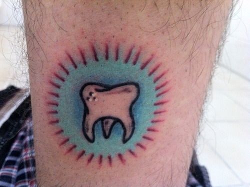 Small Traditional Molar Tooth Tattoo By Czar Kandinsky