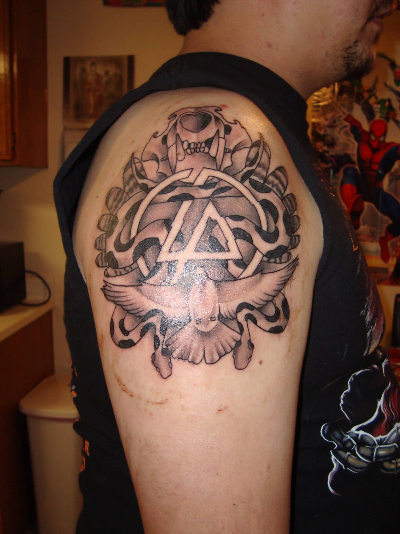 Unique Grey Linkin Park Symbol Tattoo On Right Shoulder