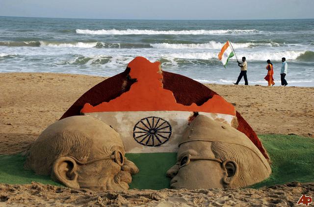 Amazing Sand Art On The Eve Of Independence Day Of India