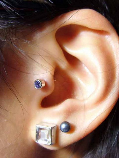 40+ Earlobe Piercing Pictures And Ideas