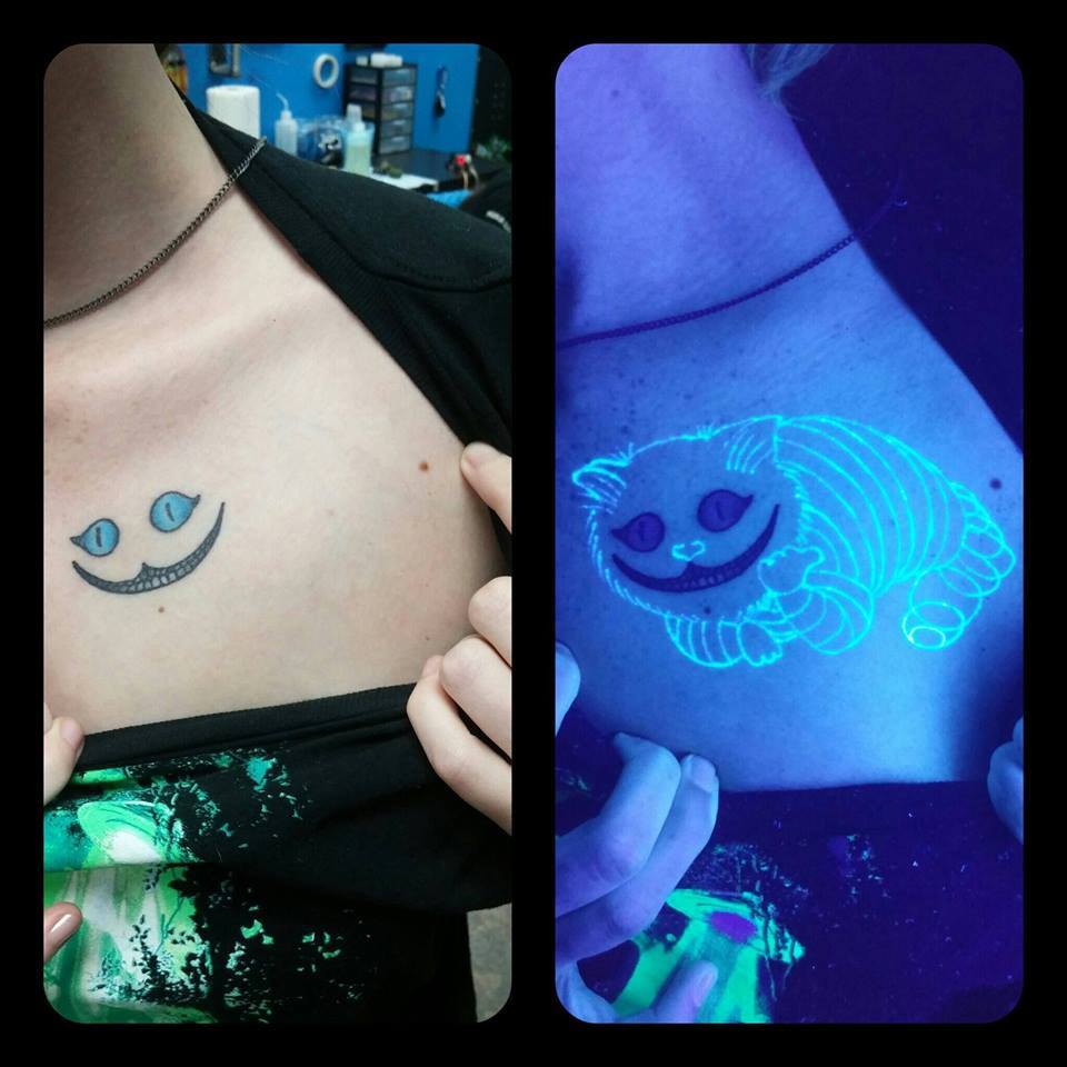 Nice Cheshire UV Tattoo On Collarbone