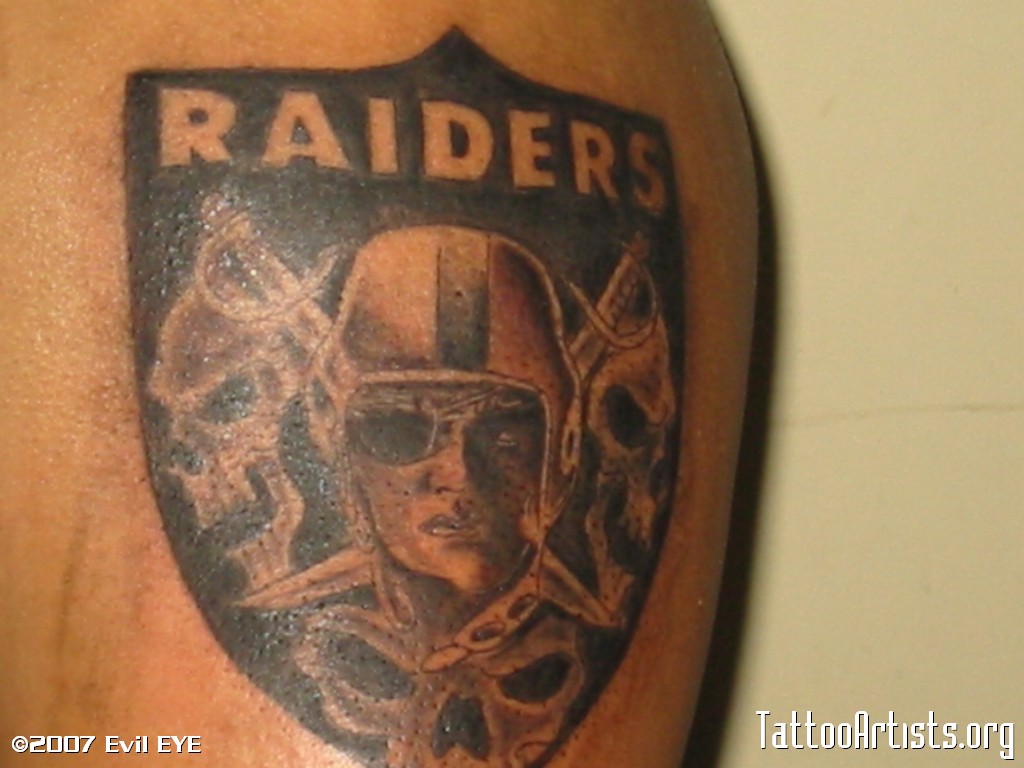 Oakland Raiders With Skulls Logo Tattoo
