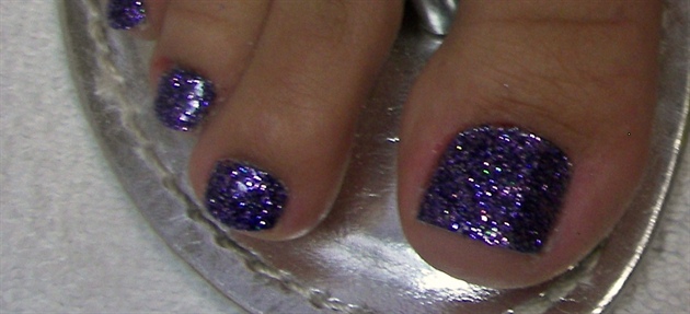 Purple Glitter Toe Nails Design