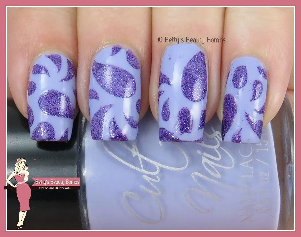 Purple Water Droplets Design Nail Art