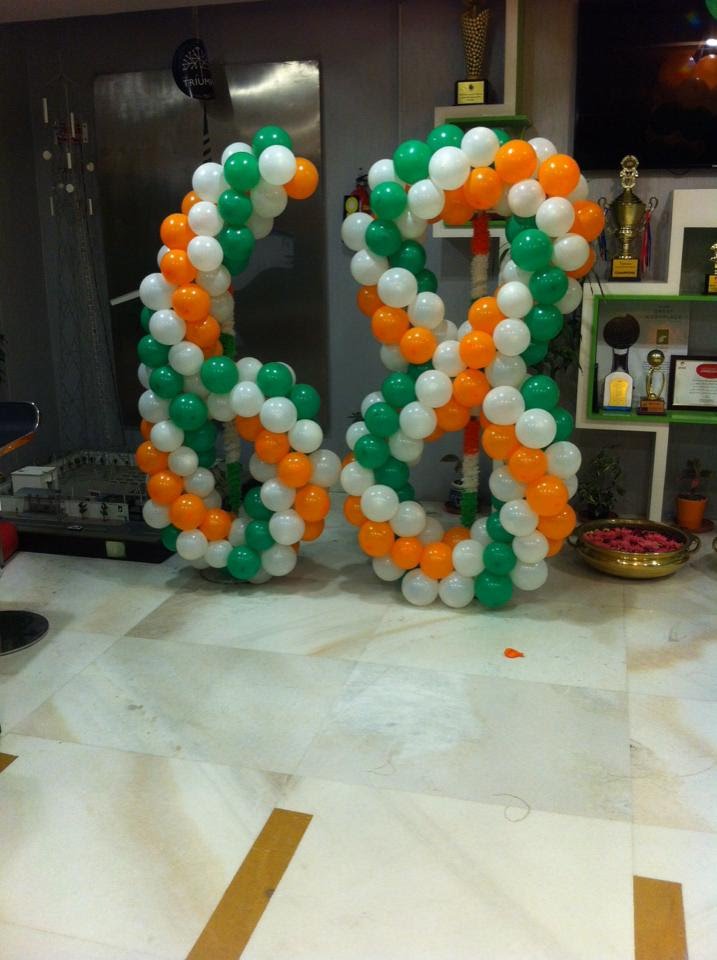 Tri Color Balloons Independence Day Decoration Idea For Office